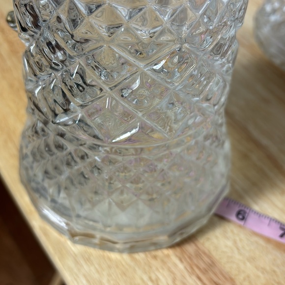 2 VINTAGE Glass pitchers / carafe with silver tops - Picture 9 of 9